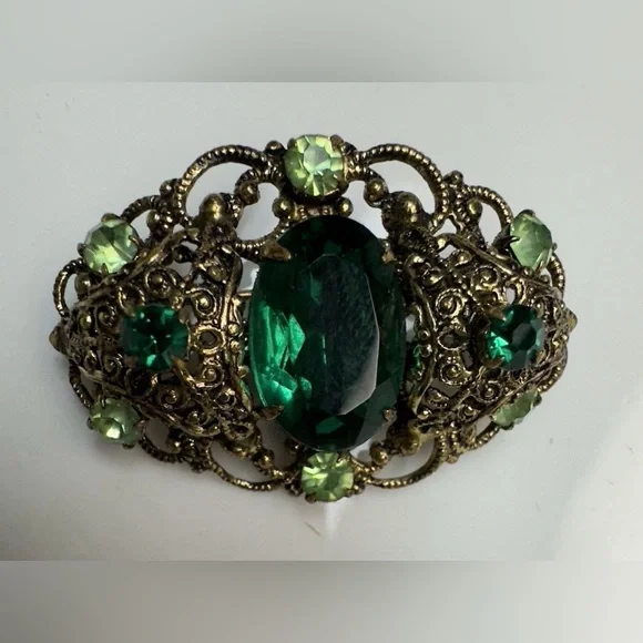 Vintage Filigree Brooch, 9 Green Art Stones, 1940-60's - Picture 1 of 4
